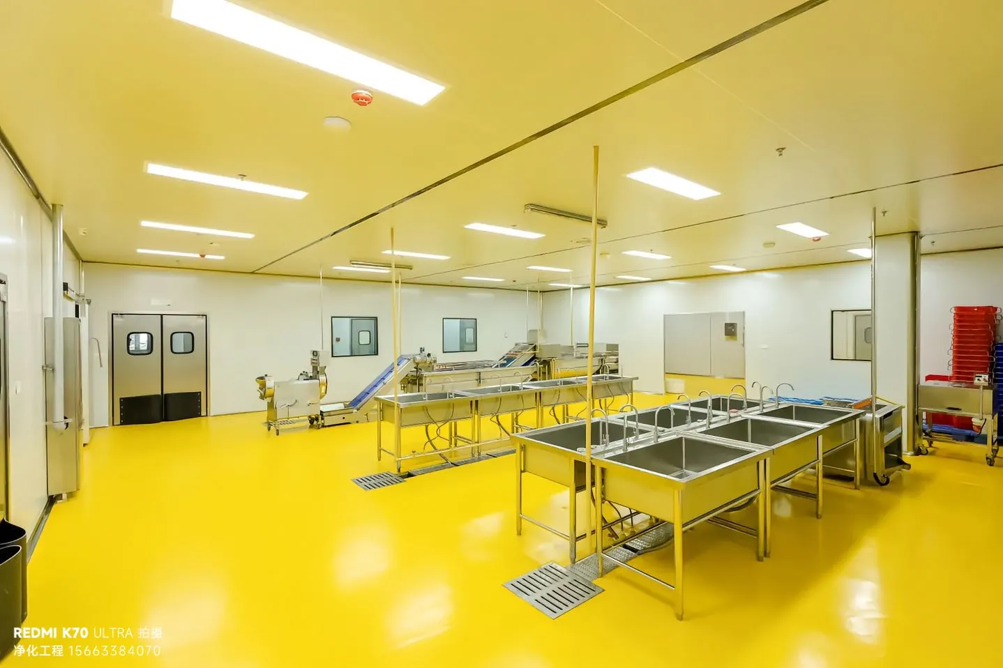 人流动线:更衣 → 洗手消毒 → 风淋 → 缓冲 → 洁净区