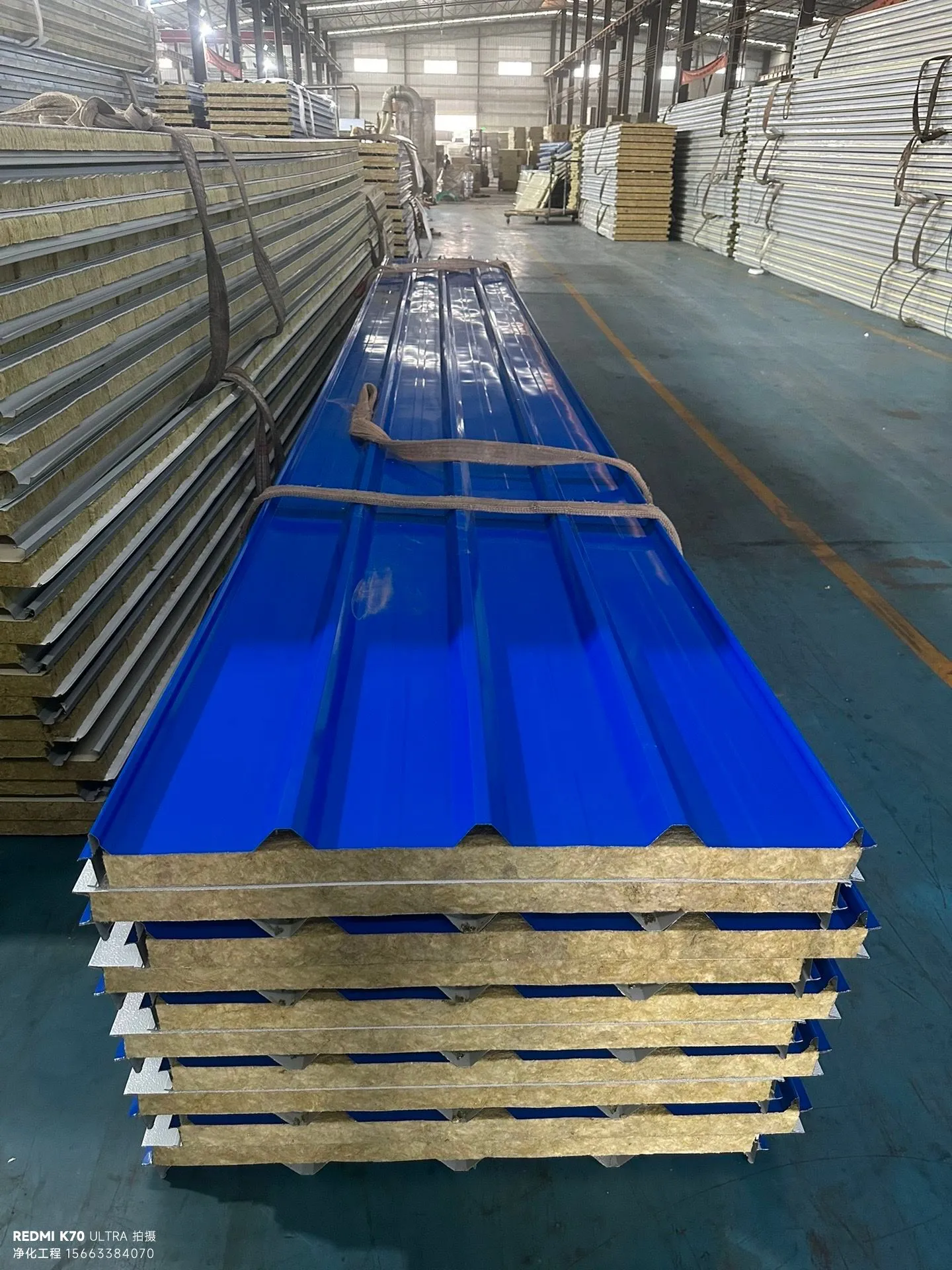 夹芯彩钢瓦（岩棉 - 泡沫- 聚氨酯芯）