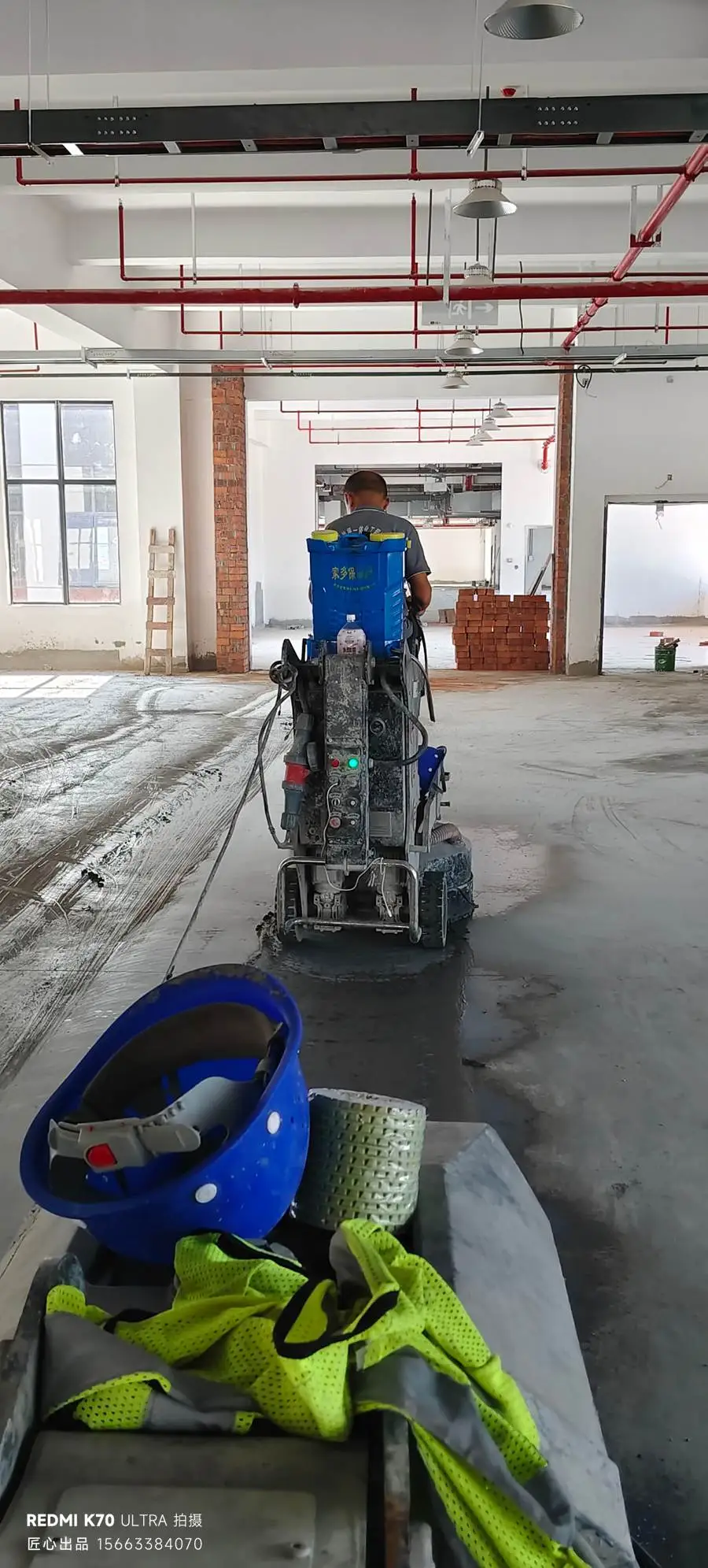 苏州昆山车间固化地坪施工-磨机施工中