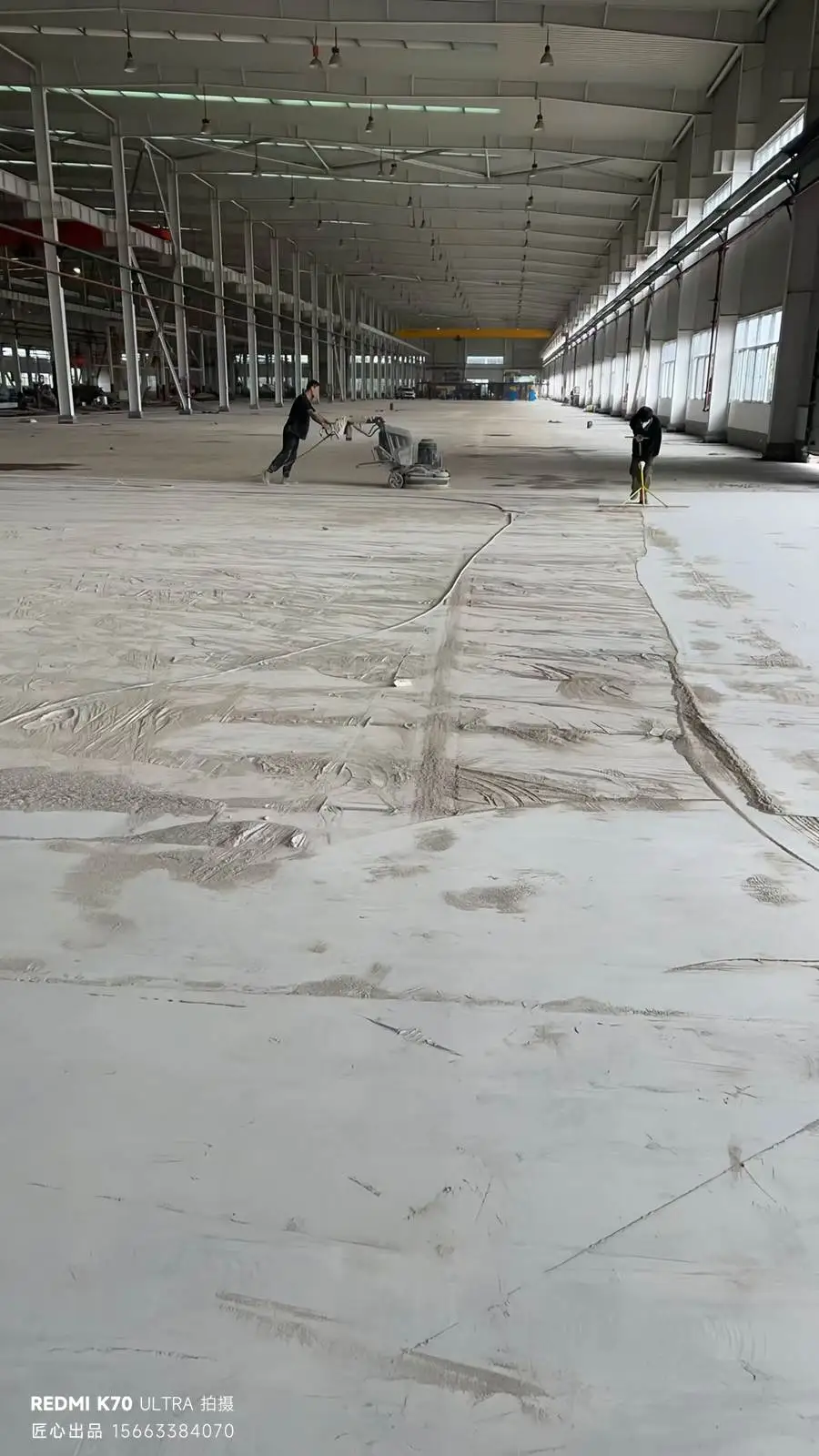 苏州张家港厂房密封固化地坪 -打磨后清洁中