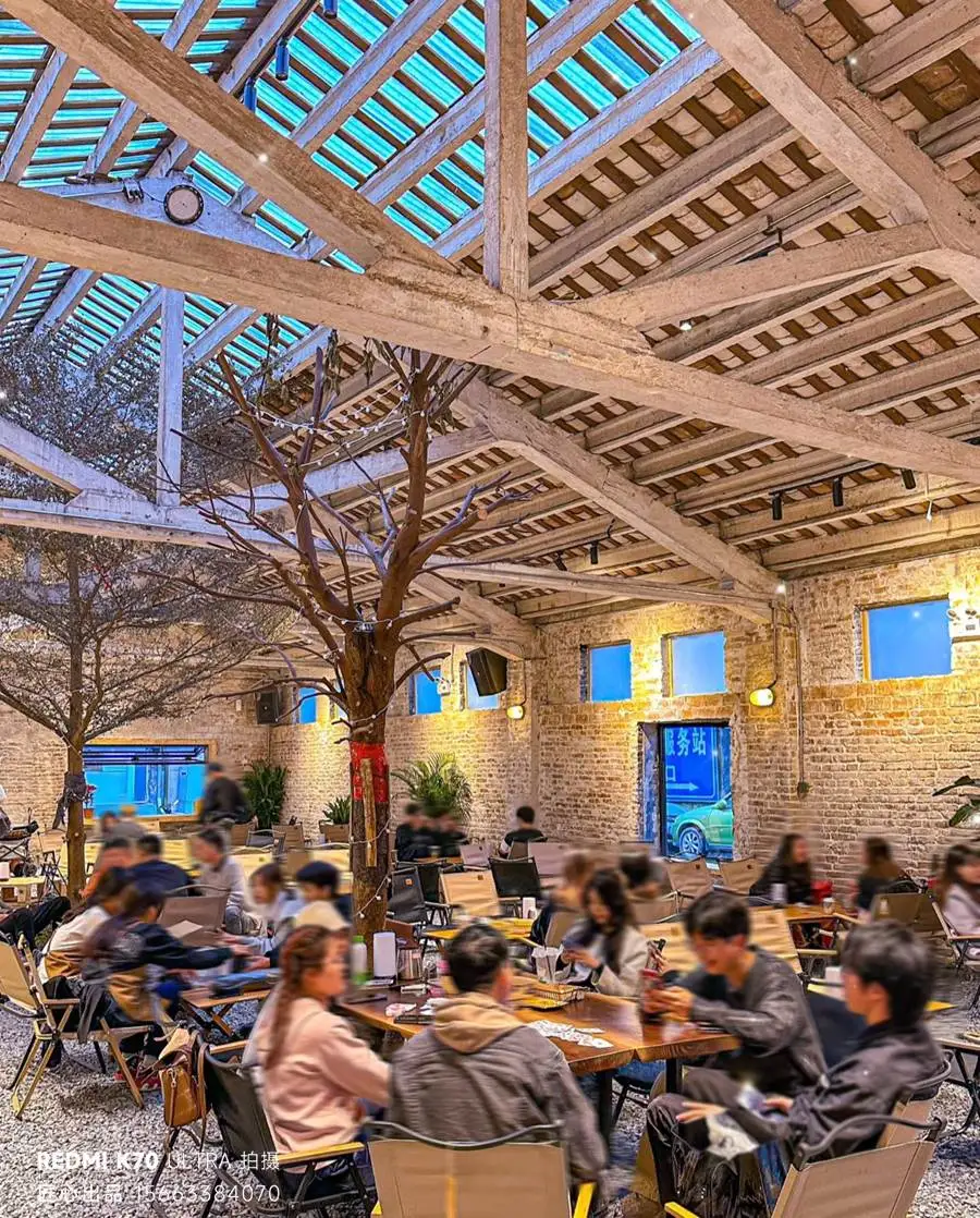 南京中型厂房餐厅消防装修方案 南京雨花台中型厂房餐厅消防装修方案,包含防火门、烟感报警器和疏散通道设计