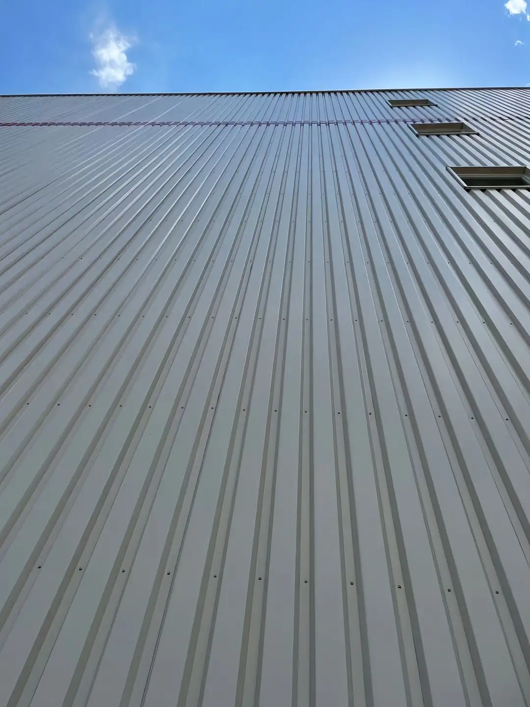 外观升级：重塑第一印象，打破陈旧标签