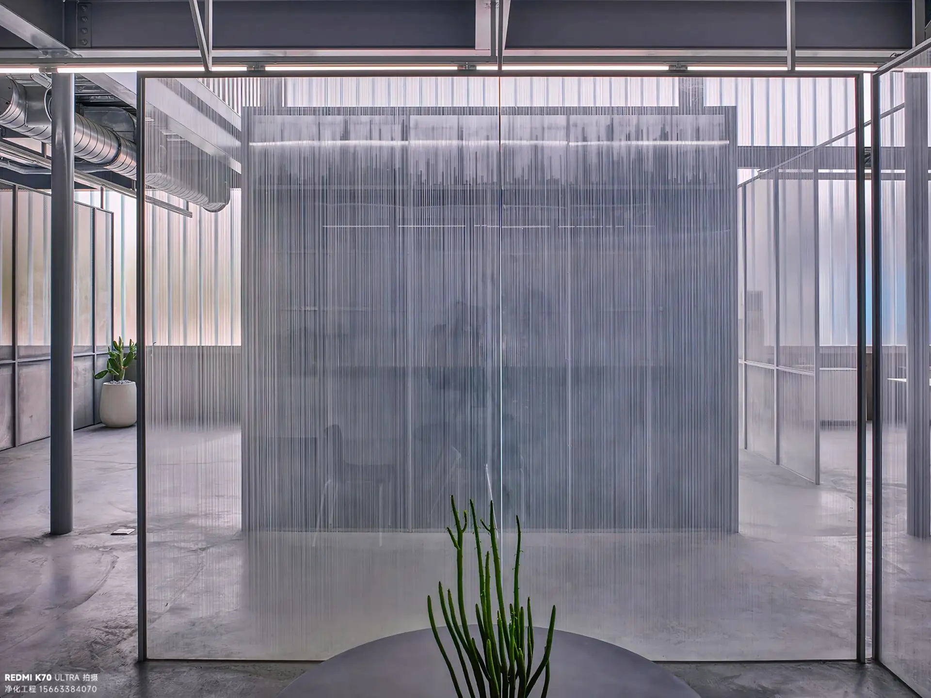 完工后邀请邻居参观，展示翻新成果