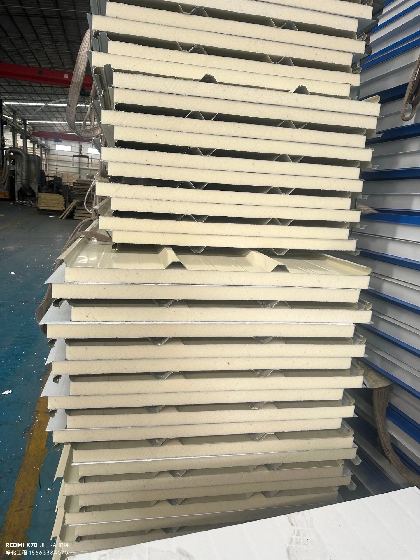 夹芯彩钢瓦（岩棉 - 泡沫- 聚氨酯芯）