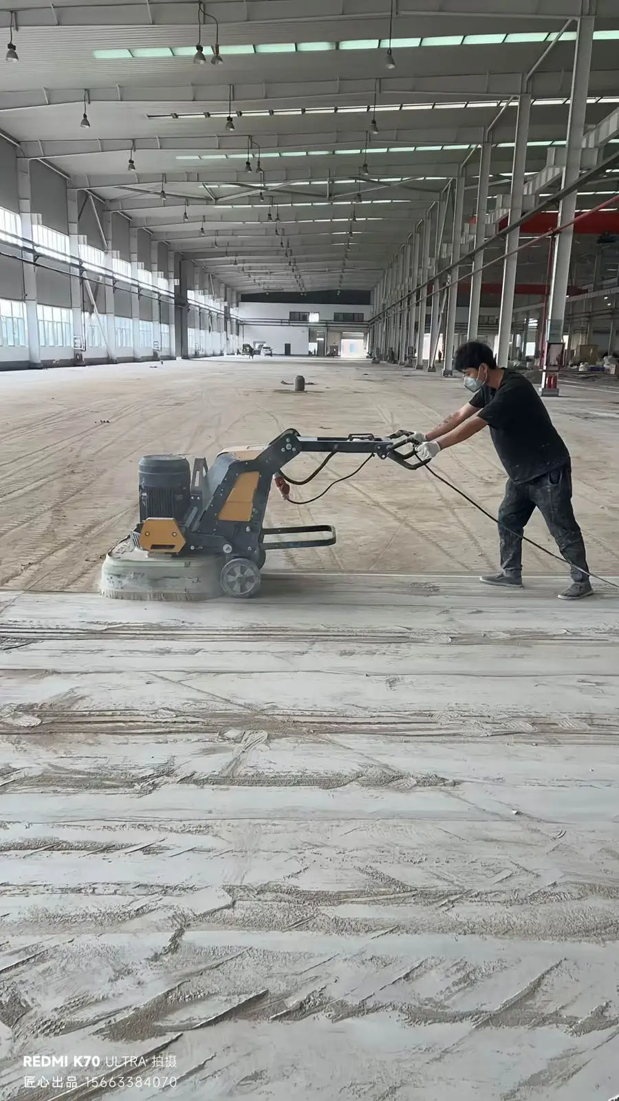 苏州张家港厂房密封固化地坪 --细致打磨