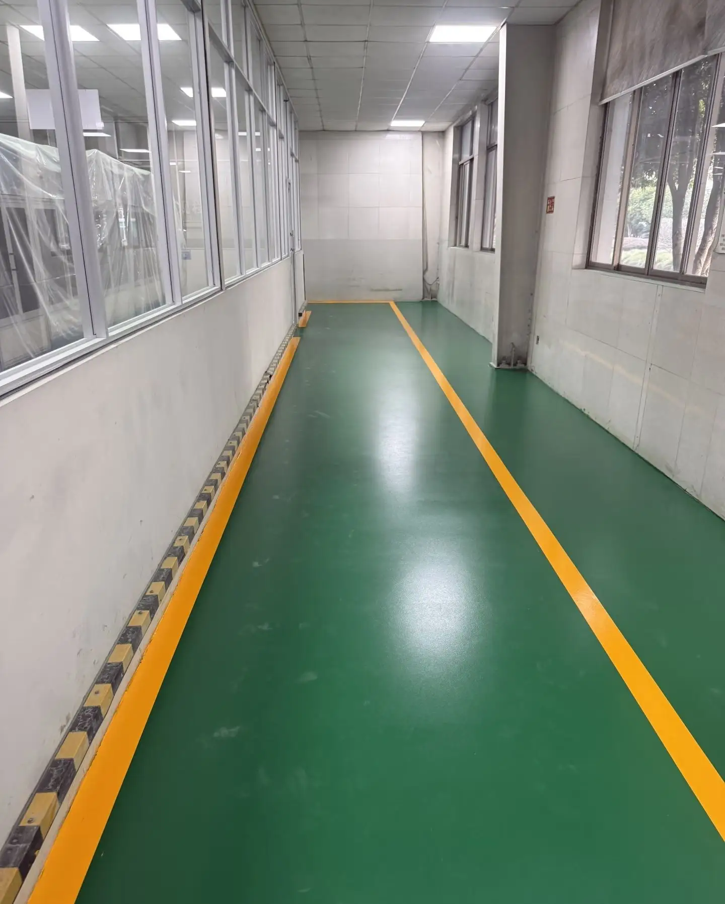 起砂、起灰问题明显消失，鞋印、轮印减少