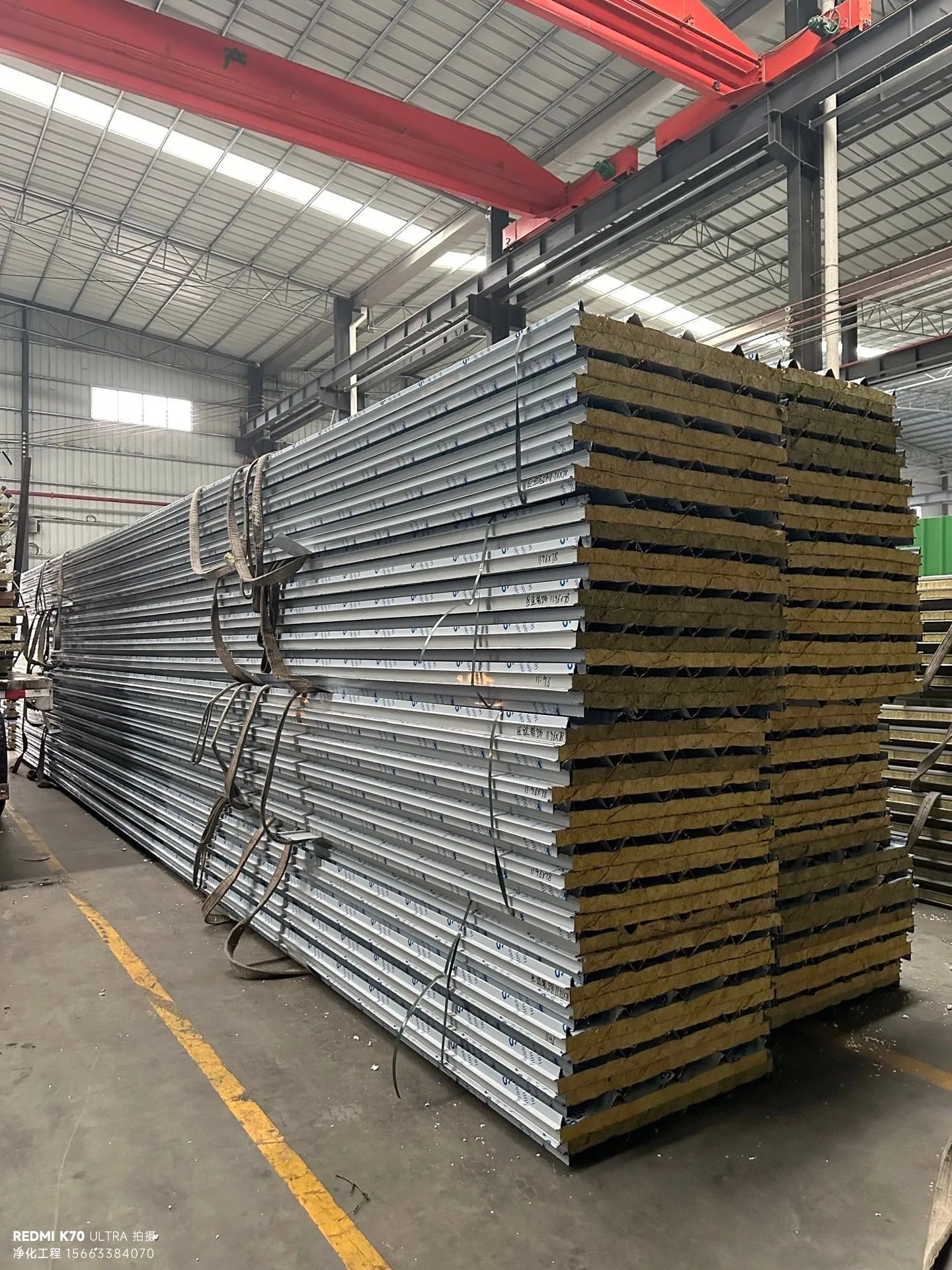 夹芯彩钢瓦（岩棉 - 泡沫- 聚氨酯芯）