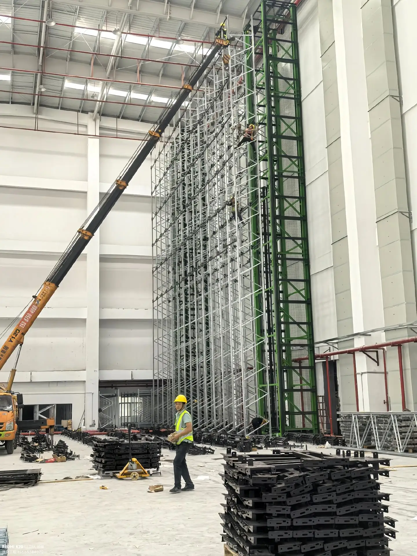 尤其是像阁楼货架这种“巨无霸”，二层平台直接把一层喷淋变成了“室内装饰”。