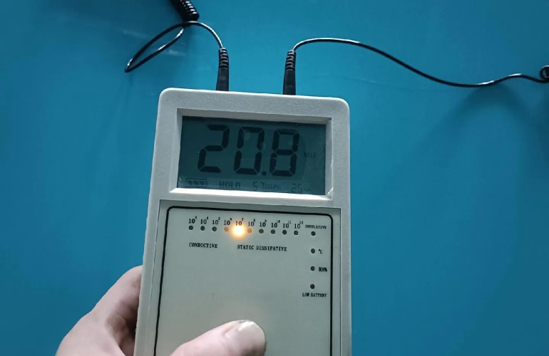 南京某电子厂改造前后对比：旧车间vs智能无尘+防静电地坪-列表截图